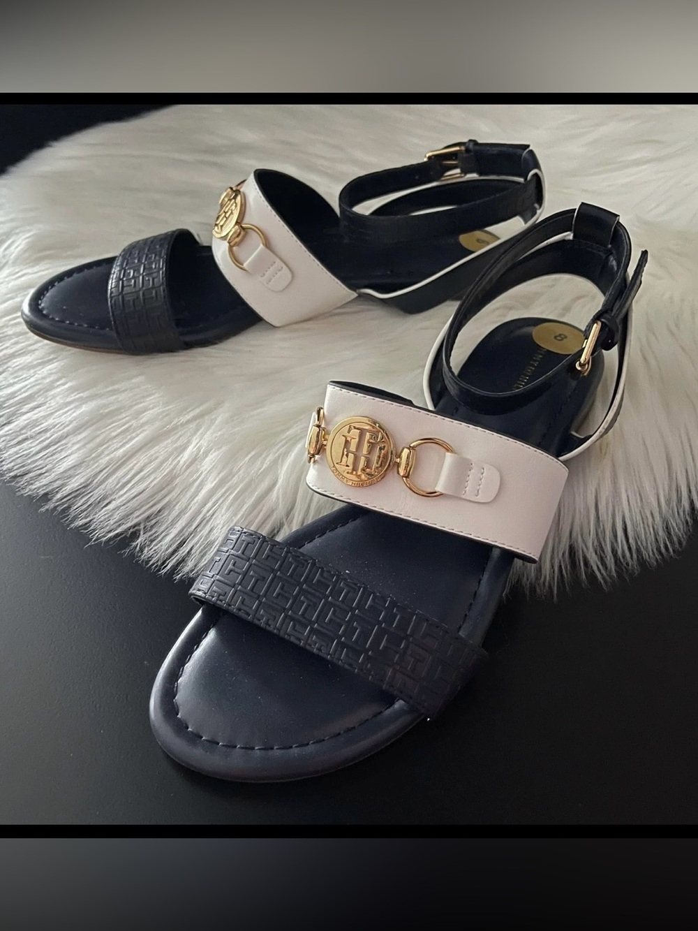 💕🌷Tommy Hilfiger Black and White Sandals with Gold Logo Accent